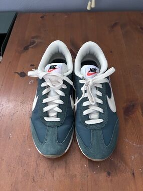 Nike Pacific Sneaker
